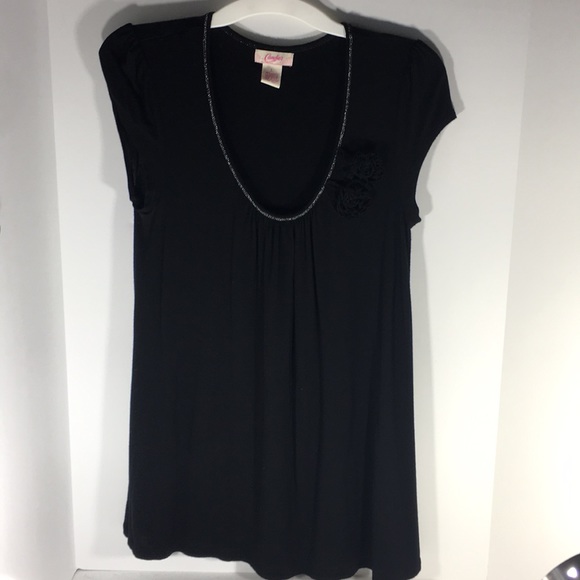 Large Black Two Flowers Candie’s T-Shirt - Picture 1 of 2
